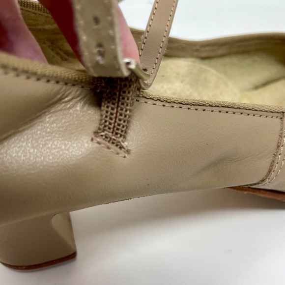 Capezio Beige Leather Mary Jane Tap Shoes - Picture 13 of 16